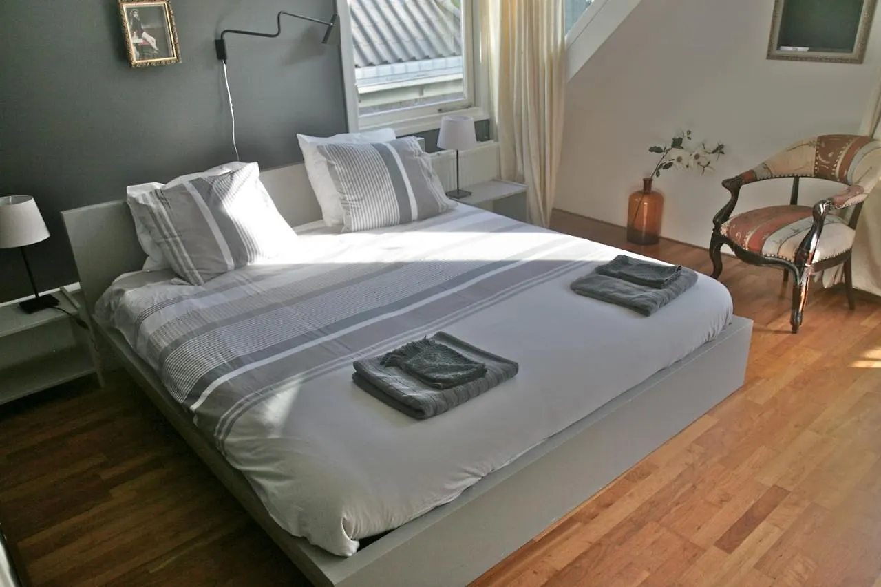 Bed & Breakfast Noorderpark View Free Parking 300M Top Location Bed and Breakfast Amsterdam Nederländerna